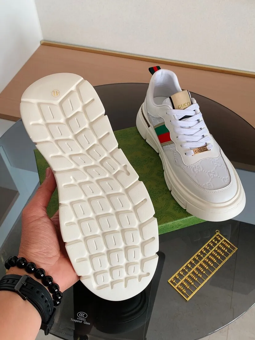 Factory price 400. The new GUCCI (Gucci) is launched at the same time, new men's shoes, 😘fabrics are selected imported cowhide, lining: sheepskin lining. 👍🏿 High-end ☄️ air-cushion molded anti-slip rubber outsole, exquisite lines, simple and elegant, comfortable and high-end for leisure travel. Code number: 38 to 44 (45 can be customized and cannot be returned or exchanged)
